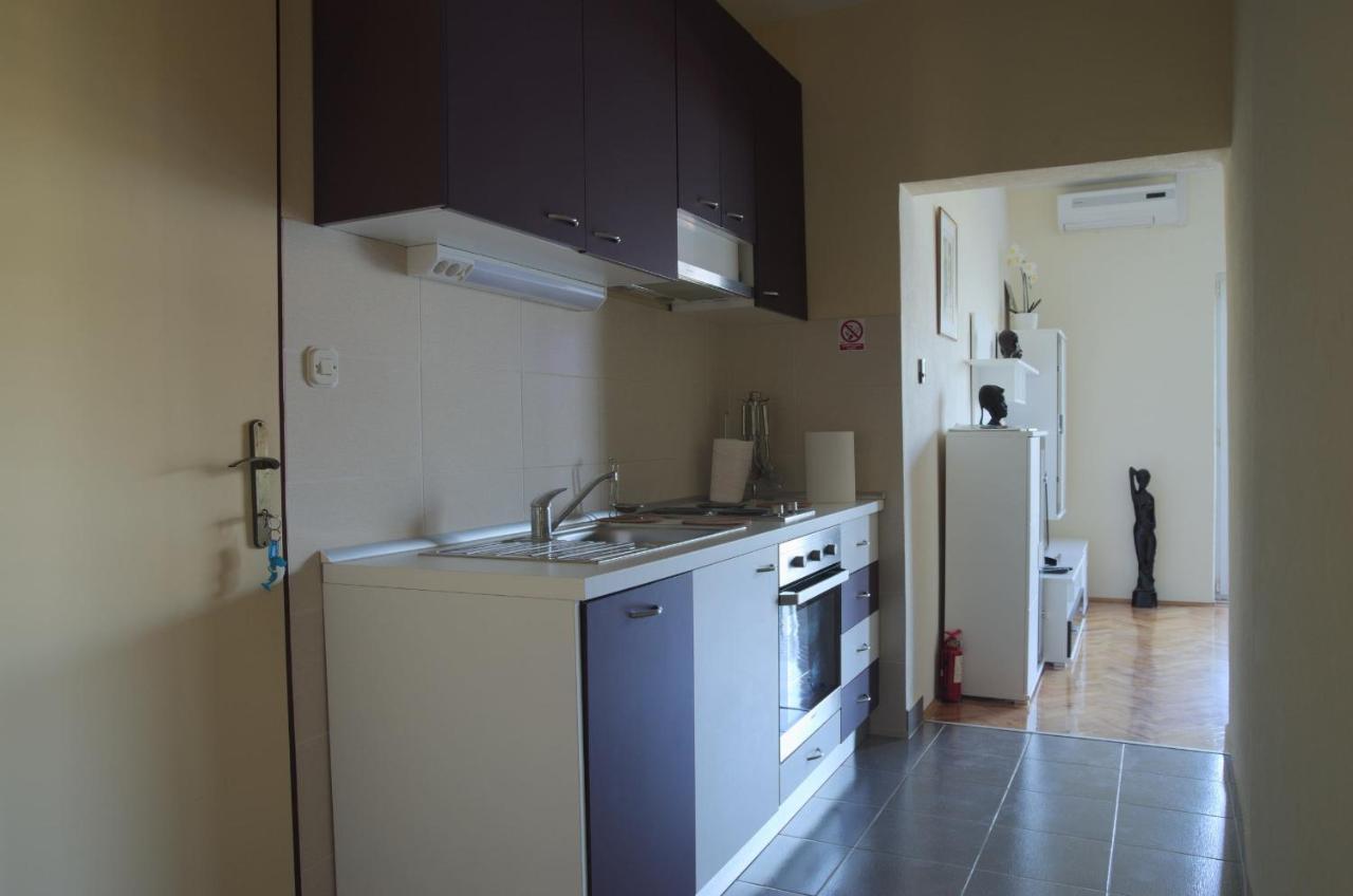 Fei Fei 2 Apartment